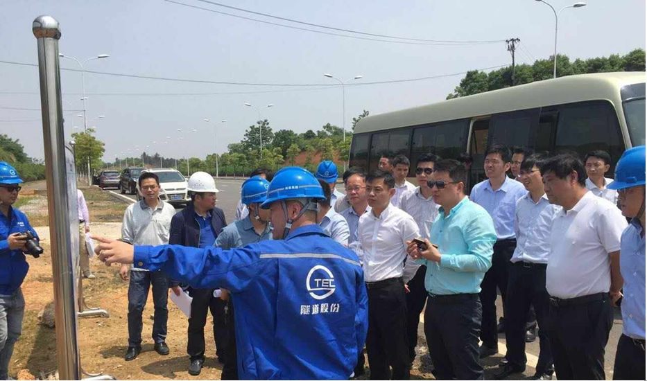 区工委副书记程建兵深入江南（中国）重点在建项目进行调研